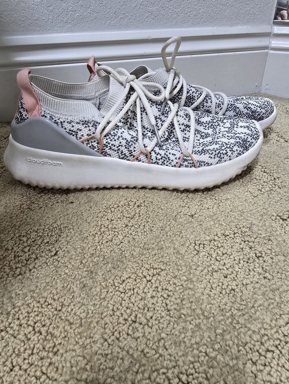 Adidas Cloudfoam Knit Sneakers in White/Grey with Pink Accents Size 9